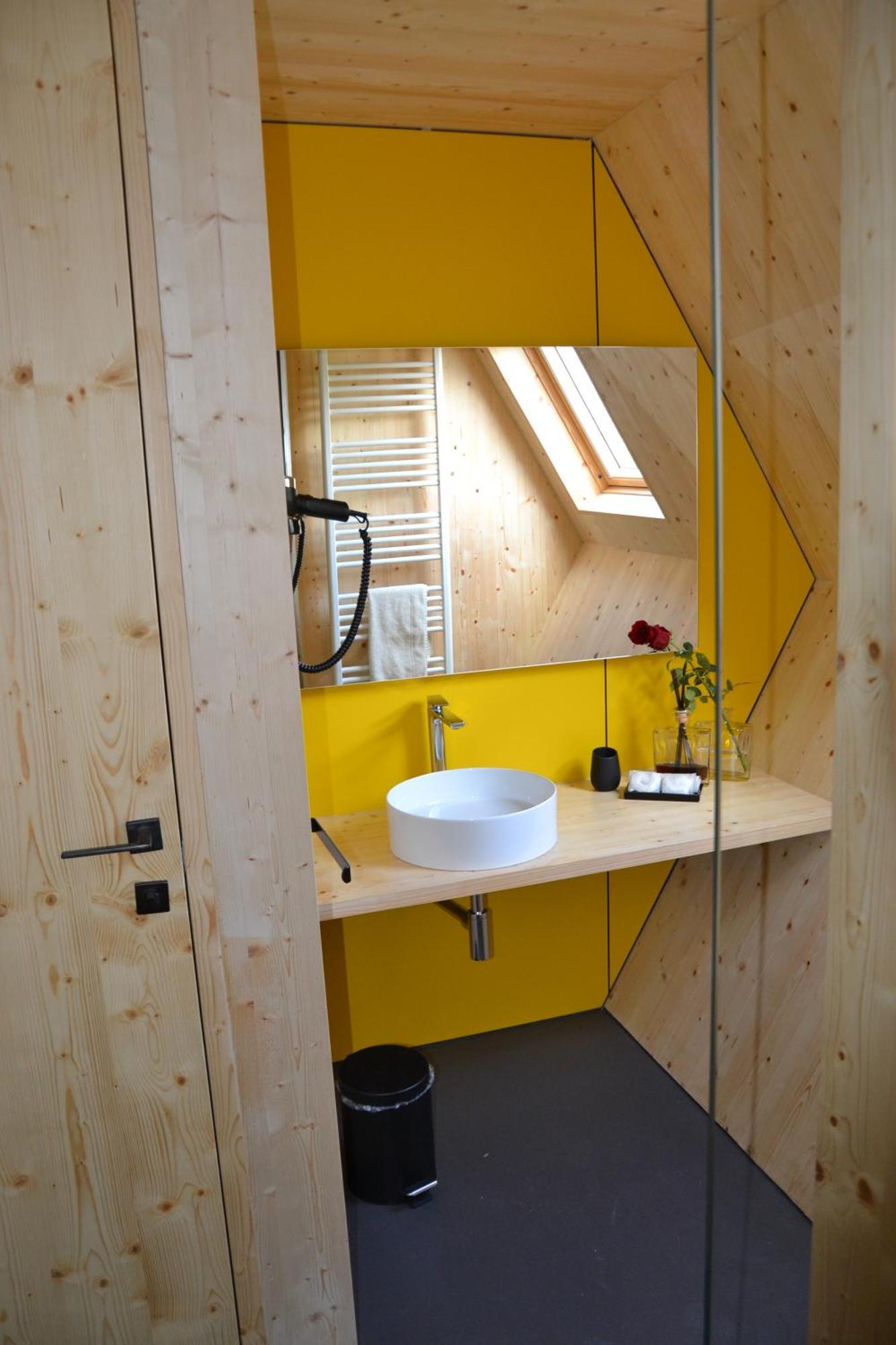 Bauernhof Glamping Alvearium Alturis *