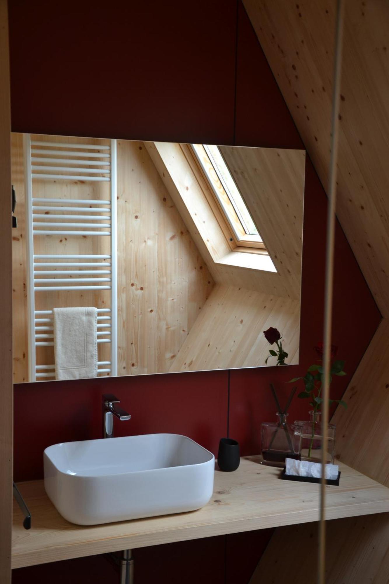 Glamping Alvearium Alturis Farm stay *